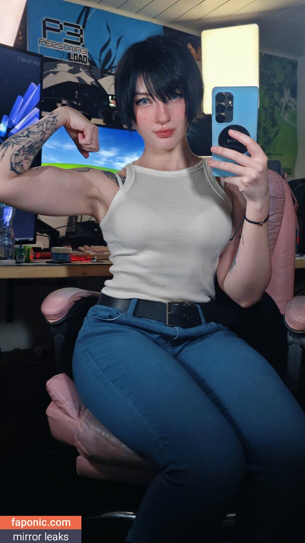 Akemy Sama, AkemySama, akemi101xoxo, akemy.sama Оголені зливи OnlyFans Фото #1280