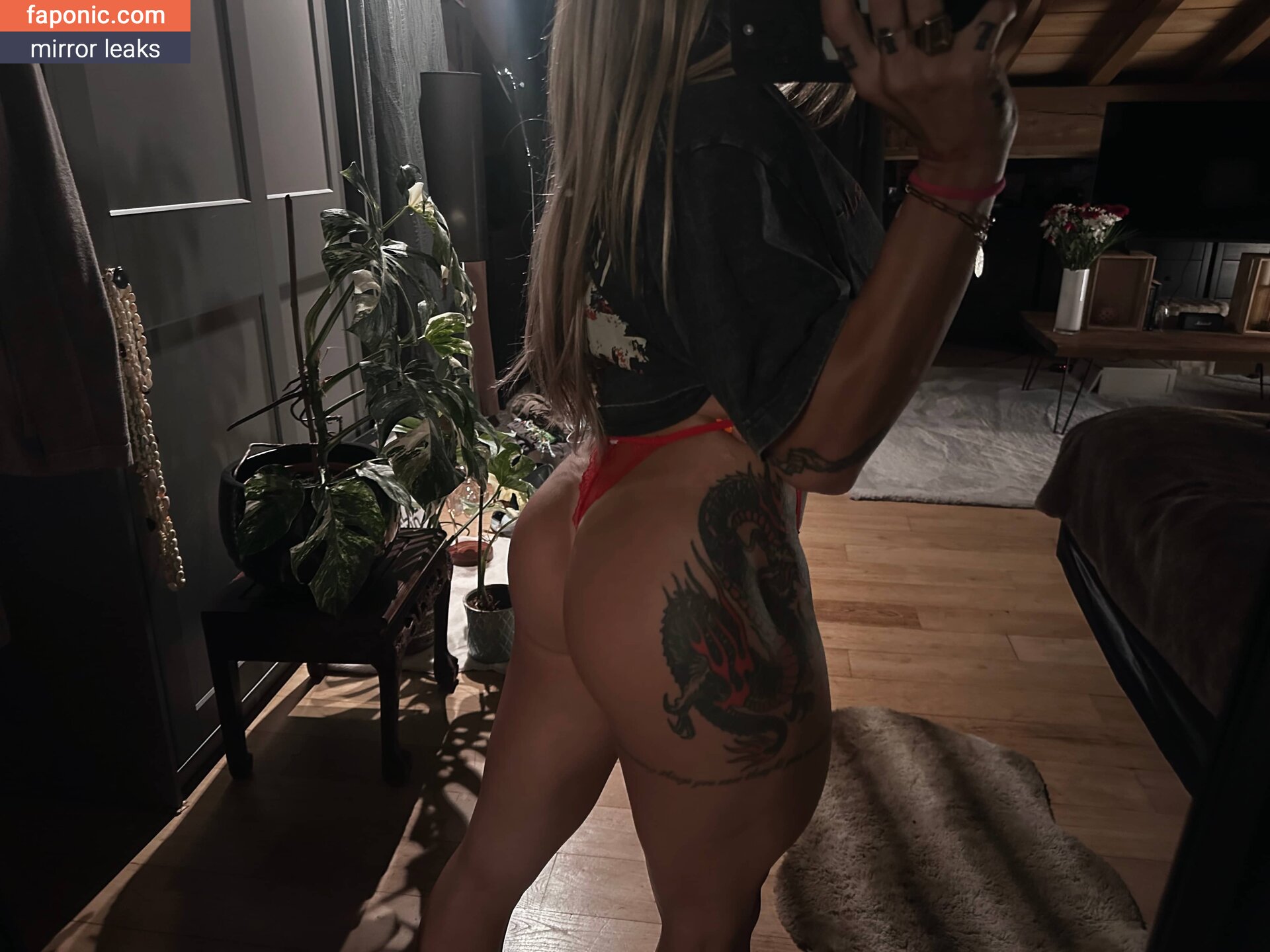 Celia Gabbiani, CeliaGabbiani Оголені зливи  Фото #53