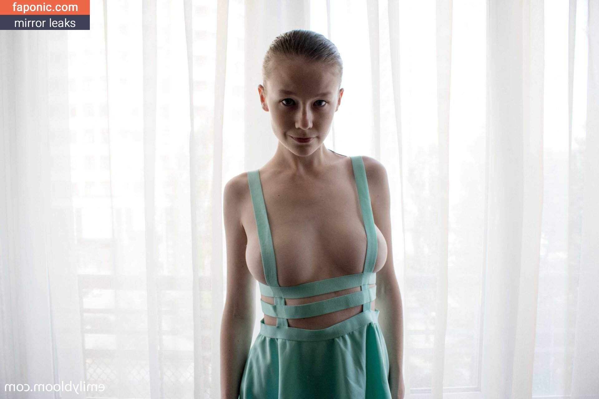 Emily Bloom, emilybloomshow, theemilybloom Оголені зливи OnlyFans/Patreon Фото #5259
