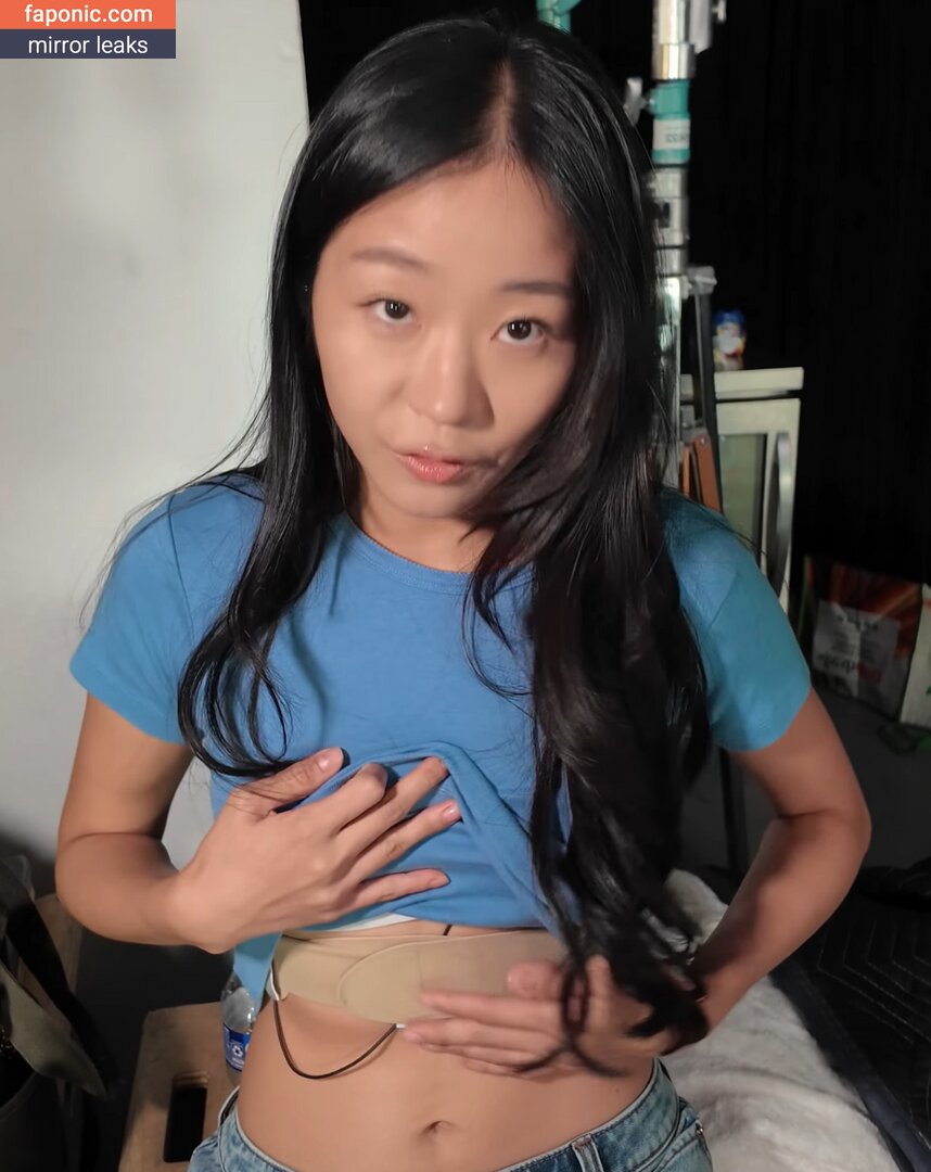 Evelyn Ha, eveee9, hjevelyn Оголені зливи OnlyFans Фото #13