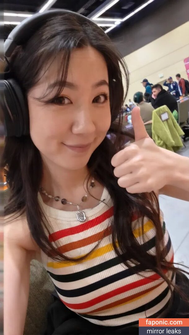 Fuslie, Leslie Оголені зливи  Фото #886