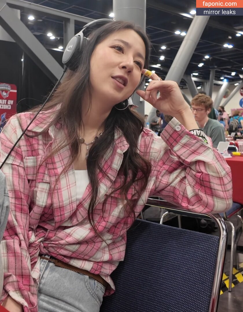 Fuslie, Leslie Оголені зливи  Фото #922
