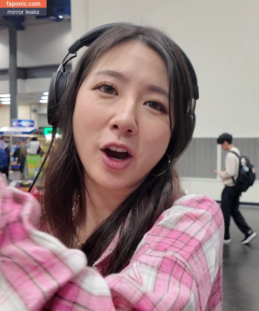 Fuslie, Leslie Оголені зливи  Фото #926