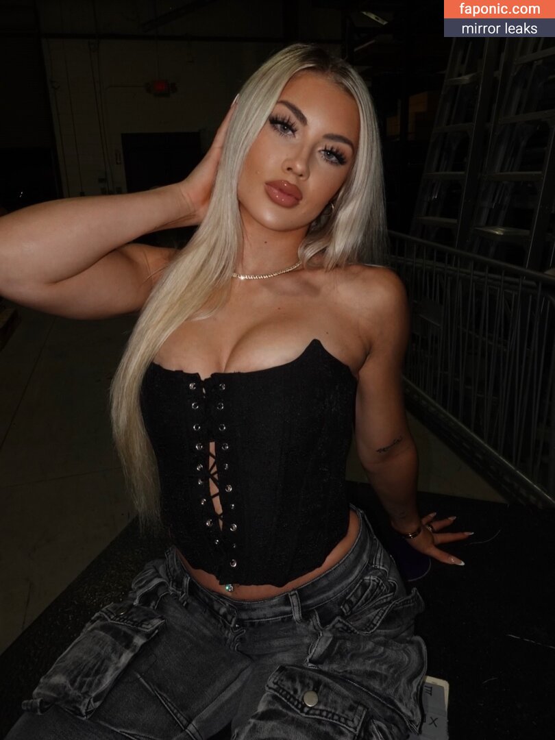 Meghan Walker, lucidbabyx, meghan_walker_ Оголені зливи OnlyFans Фото #97