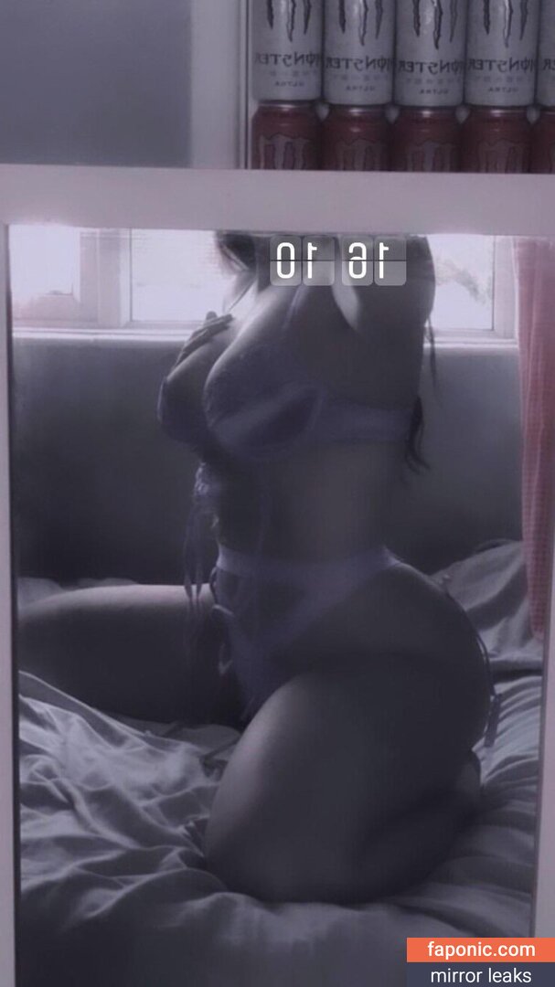 Robyn, robynsnotreal, rrr0byn, therealredrobyn Оголені зливи OnlyFans Фото #15