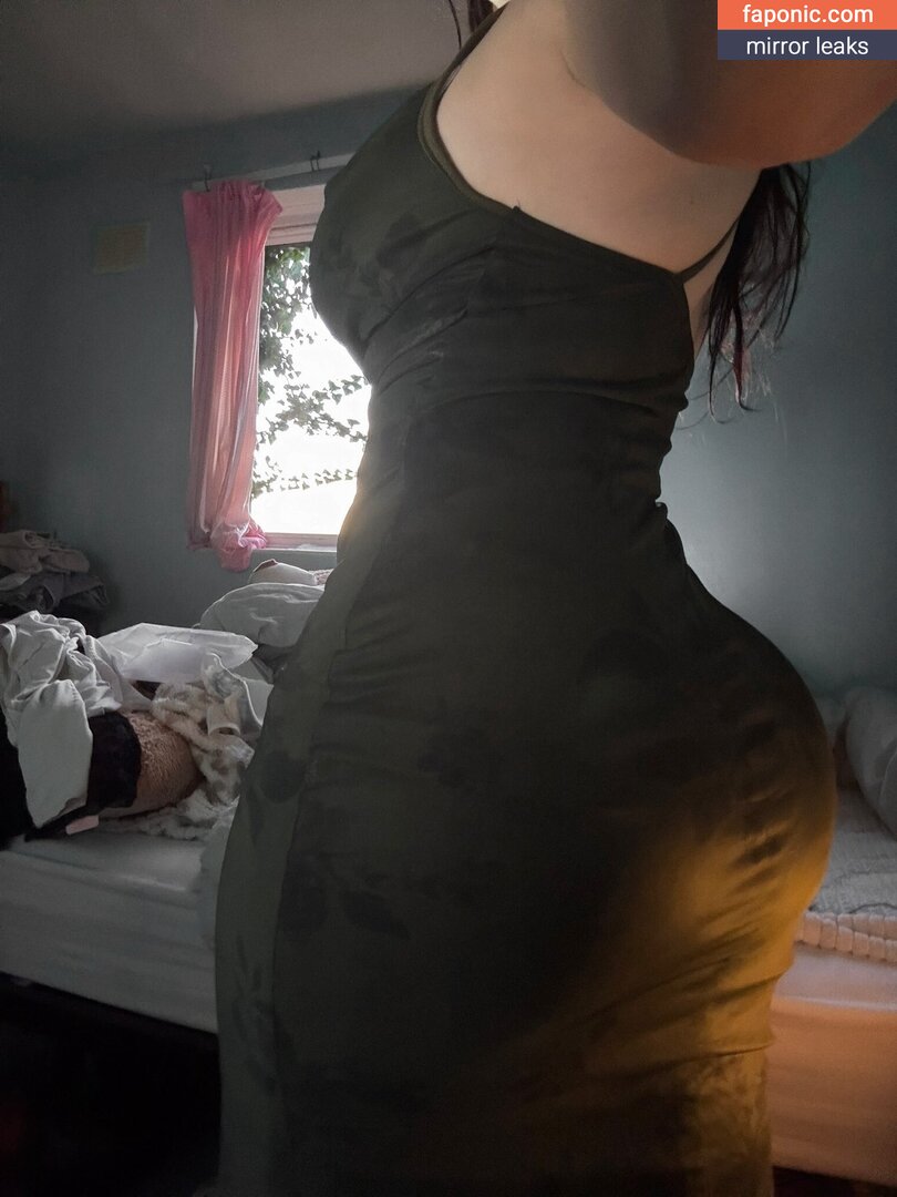 Robyn, robynsnotreal, rrr0byn, therealredrobyn Оголені зливи OnlyFans Фото #25