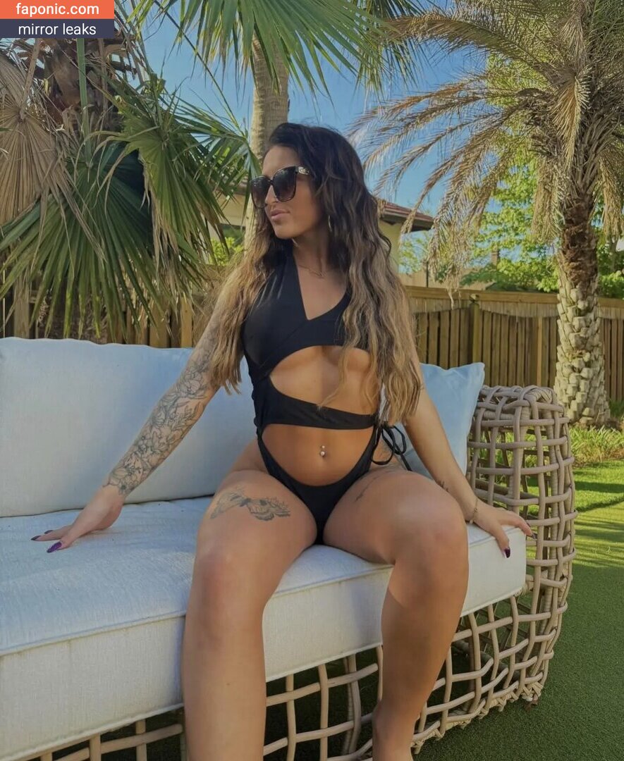 Petitetattedplati, Ronika Eskins, ronika_eskins Оголені зливи OnlyFans Фото #22