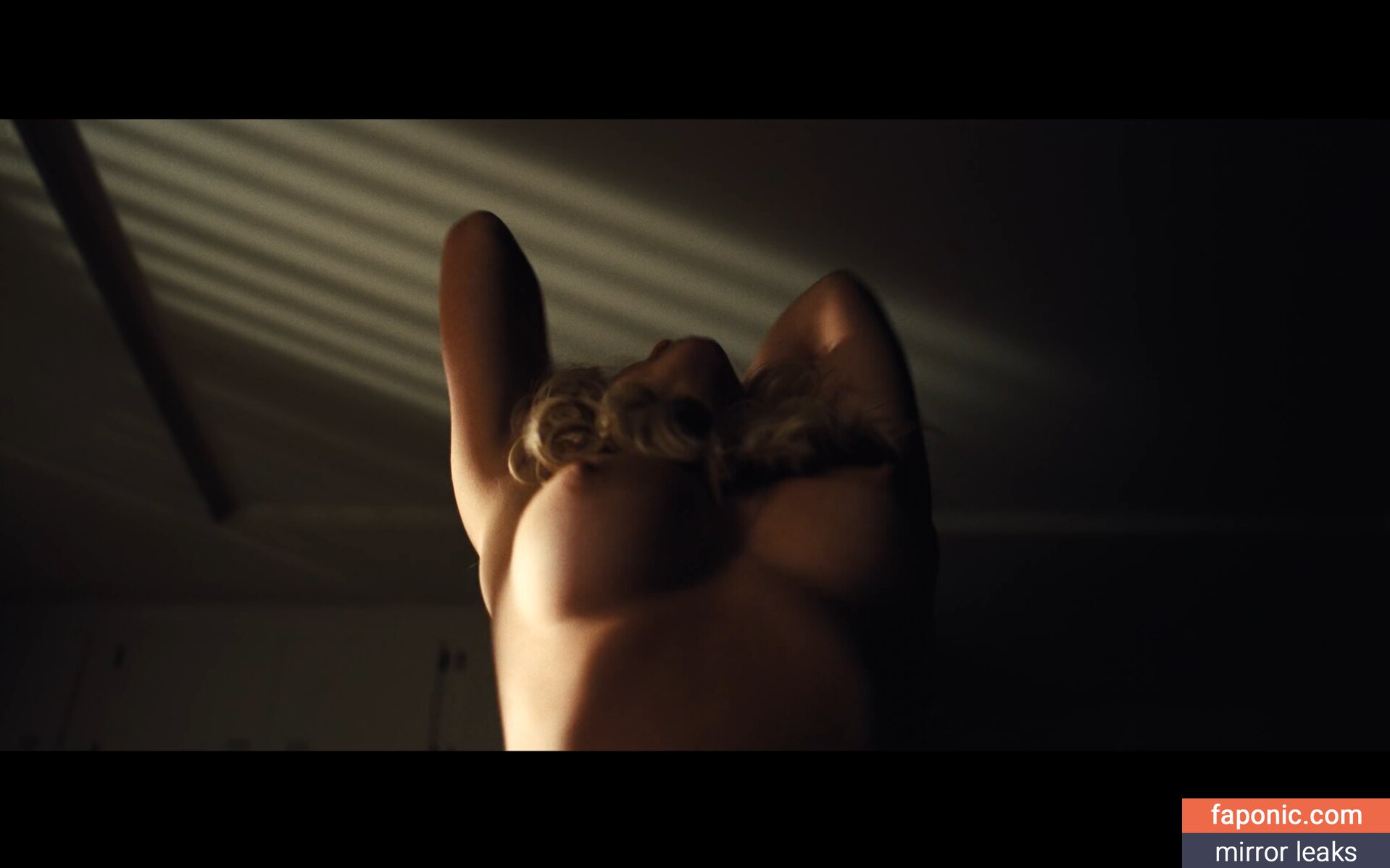 Sydney Sweeney, gal_gadot, https:, sydney_sweeney Оголені зливи OnlyFans Фото #192