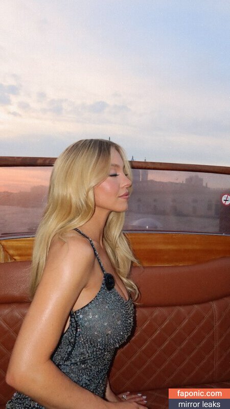 Sydney Sweeney, gal_gadot, https:, sydney_sweeney Оголені зливи OnlyFans Фото #388