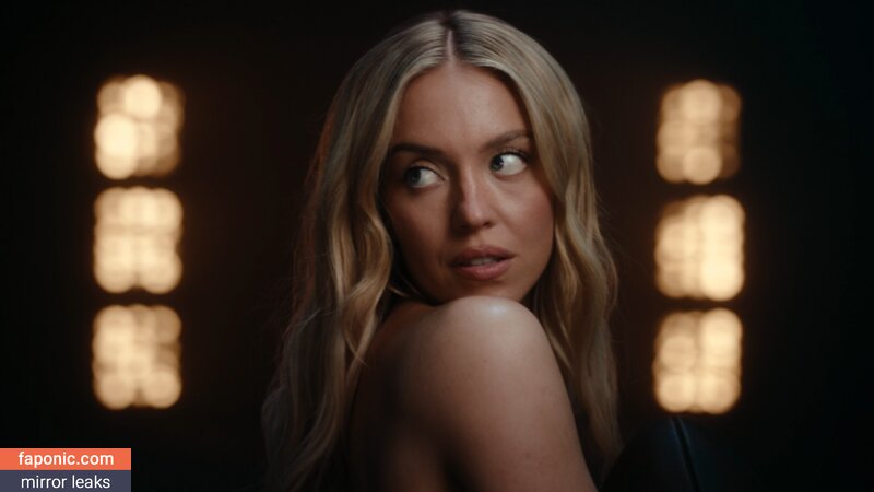 Sydney Sweeney, gal_gadot, https:, sydney_sweeney Оголені зливи OnlyFans Фото #422