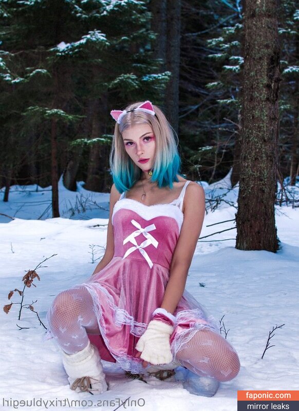 Trixy Blue, trixyblue, trixybluegirl Оголені зливи OnlyFans Фото #4