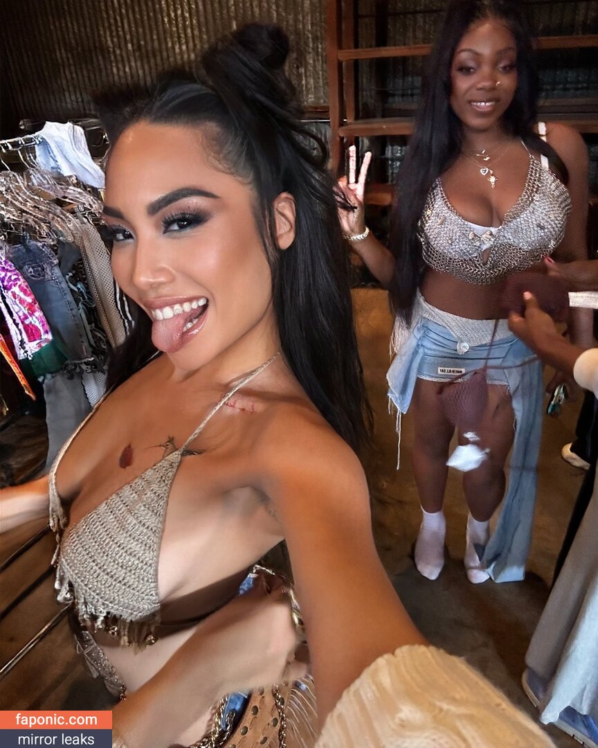 Victoria Kuang, killakuang, victoriakuang Оголені зливи OnlyFans Фото #5