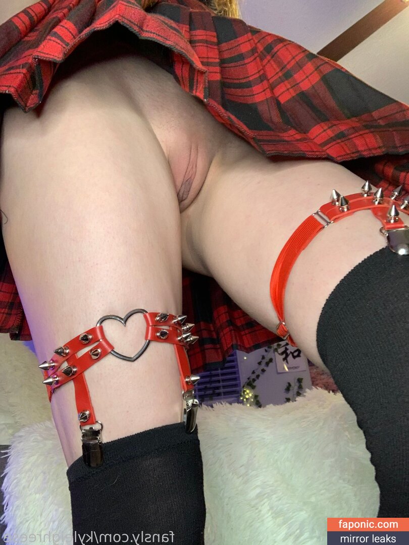 Pyra Fae, ursecretgf, ursecretgirlfriend Оголені зливи OnlyFans Фото #82
