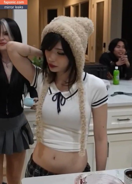 Emiru, emiru.jpg Оголені зливи OnlyFans Фото #3021