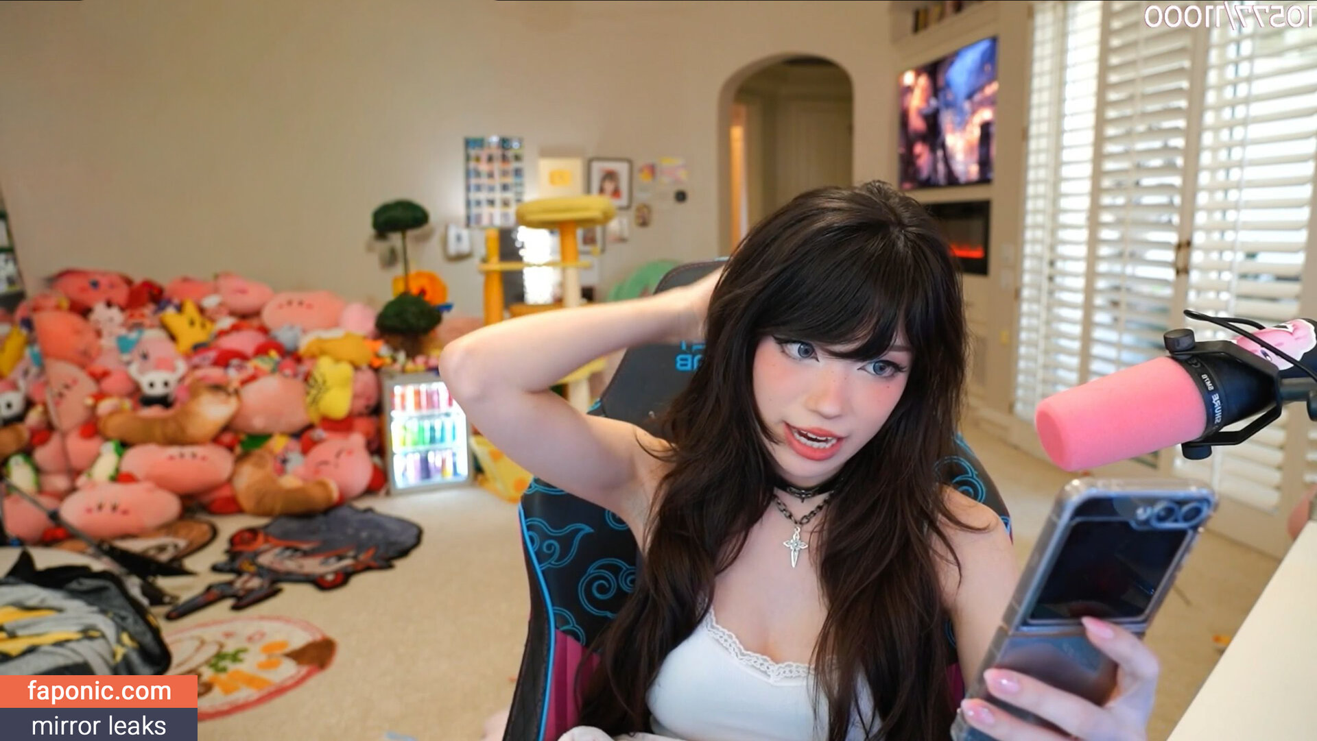 Emiru, emiru.jpg Оголені зливи OnlyFans Фото #3148