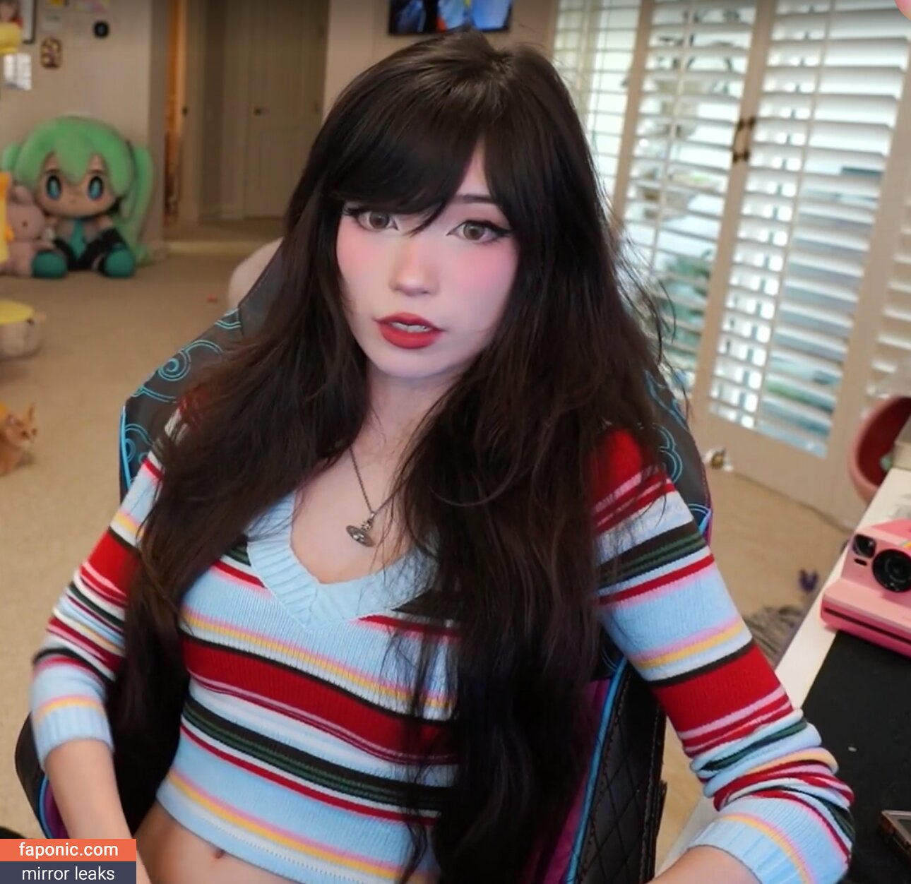 Emiru, emiru.jpg Оголені зливи OnlyFans Фото #3247