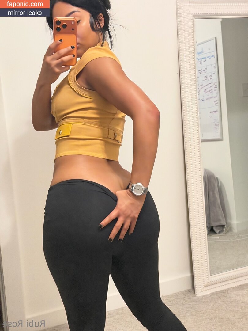 rubixrose, therubirose Оголені зливи OnlyFans Фото #4