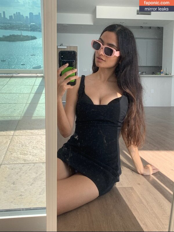 Farha Khalidi, Farhakhalidi Оголені зливи OnlyFans Фото #8
