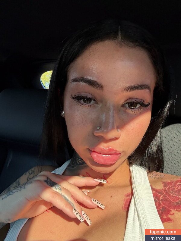 Bhad Bhabie, Danielle Bregoli, bhadbhabie Оголені зливи OnlyFans Фото #1