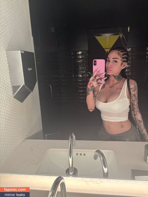 Bhad Bhabie, Danielle Bregoli, bhadbhabie Оголені зливи OnlyFans Фото #5