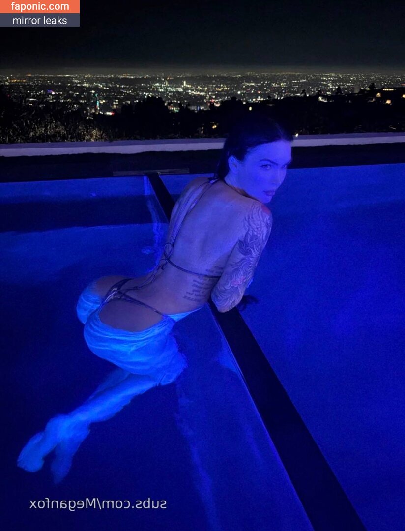 Megan Fox, megan_fox, meganfox Оголені зливи OnlyFans Фото #22