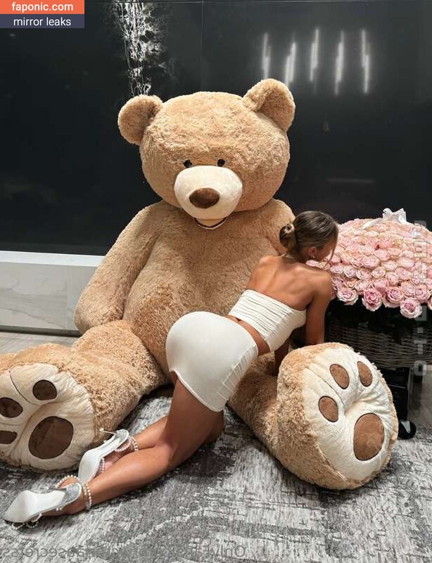 https:, victoriaasecretss, victoriatweeets, victoriaunfiltered Оголені зливи OnlyFans Фото #41