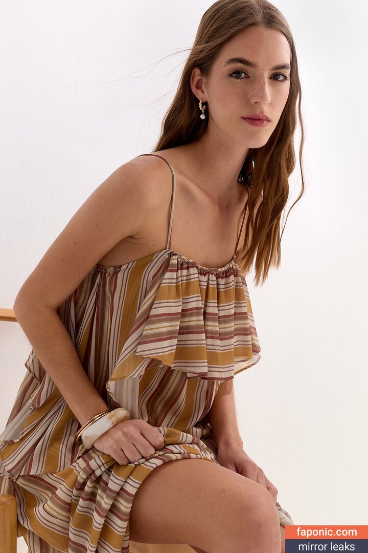 Emily Feld, emily.feld Оголені зливи OnlyFans Фото #3317