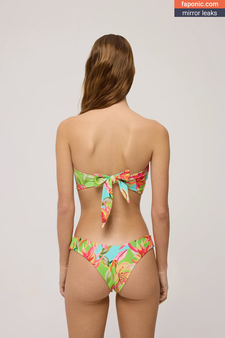 Emily Feld, emily.feld Оголені зливи OnlyFans Фото #3430