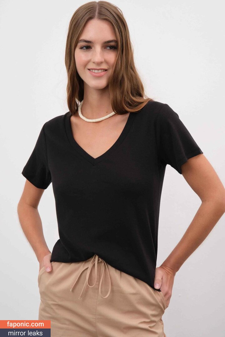 Emily Feld, emily.feld Оголені зливи OnlyFans Фото #3462
