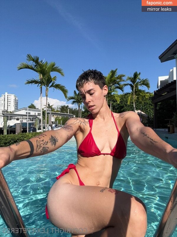Lexiepeterss, sexylexie Оголені зливи OnlyFans Фото #4