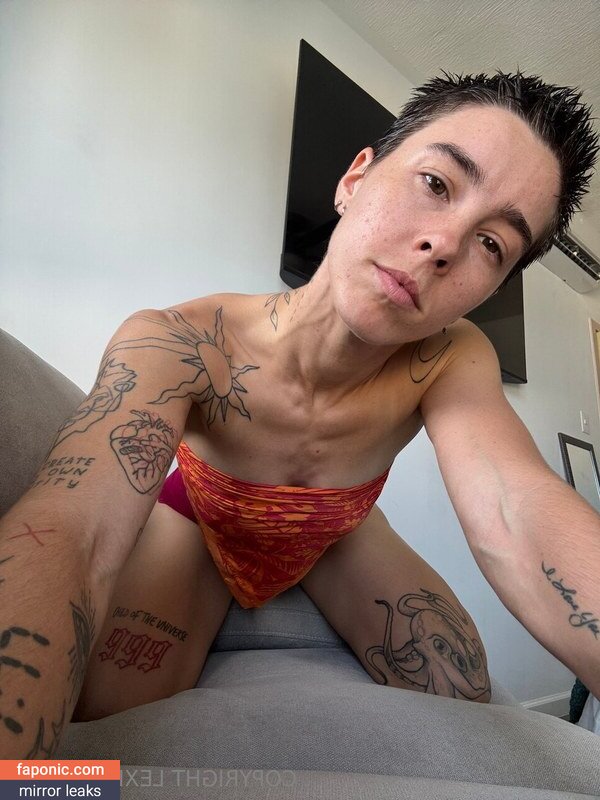 Lexiepeterss, sexylexie Оголені зливи OnlyFans Фото #6