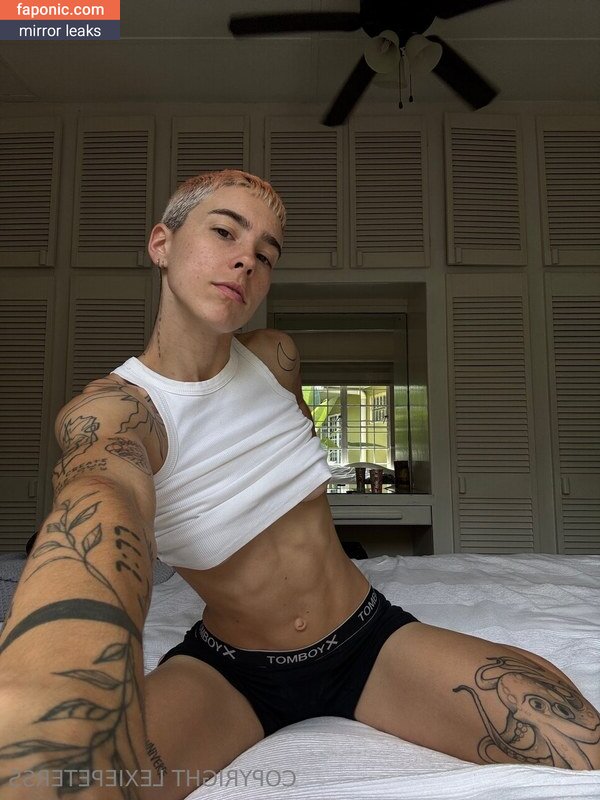 Lexiepeterss, sexylexie Оголені зливи OnlyFans Фото #7