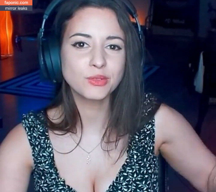 Sweet Anita, Sweet_Anita, sweetanita, sweetanitatwitch, sweetanitaxxx Оголені зливи OnlyFans Фото #1