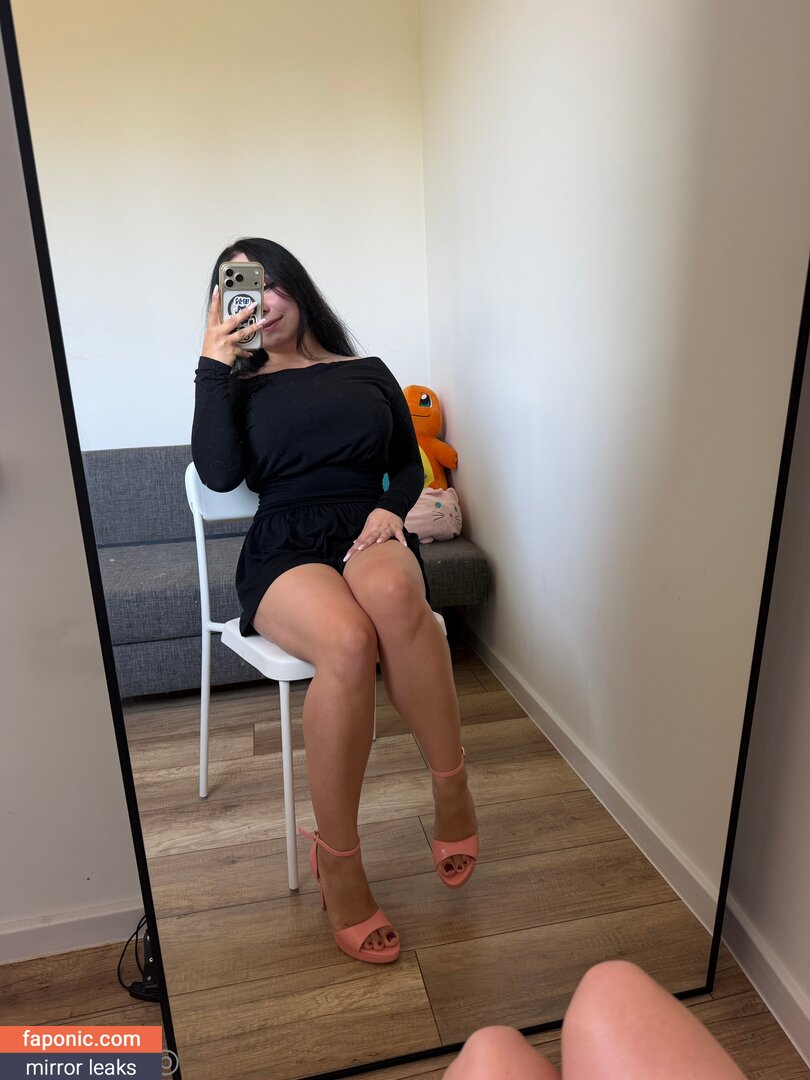 Miniloonaa, mini.loona, mini.loonaa Оголені зливи OnlyFans Фото #193