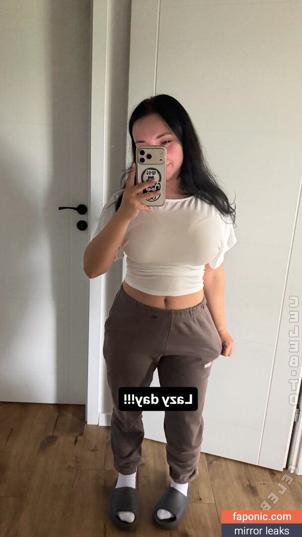 Miniloonaa, mini.loona Оголені зливи OnlyFans Фото #200