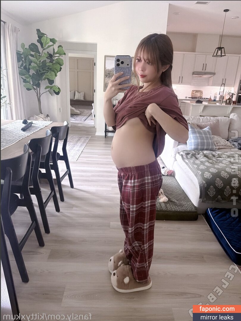 kittykumx, kittyxkum, xokittie Оголені зливи OnlyFans Фото #947