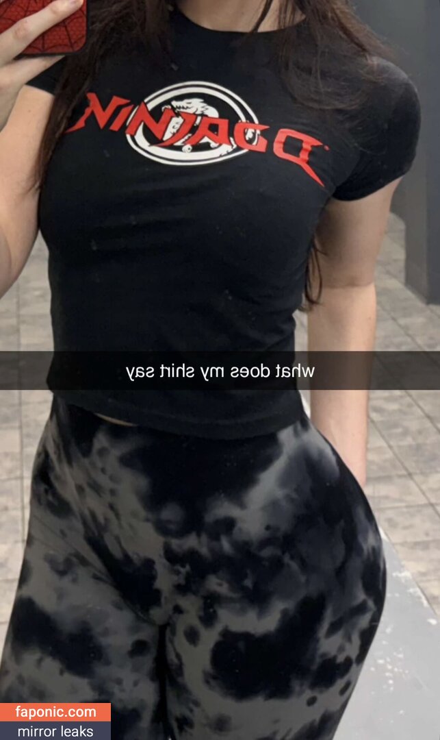 LITTLELIV, Liv Littlelivbug, littlelivbug Оголені зливи OnlyFans Фото #2