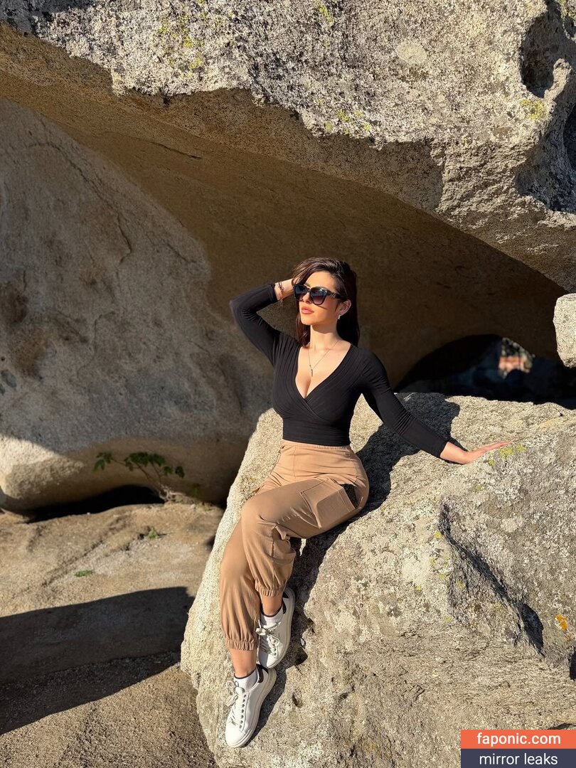 Maddalena Cabizzosu, madame_x_93, madamex93 Оголені зливи OnlyFans Фото #123