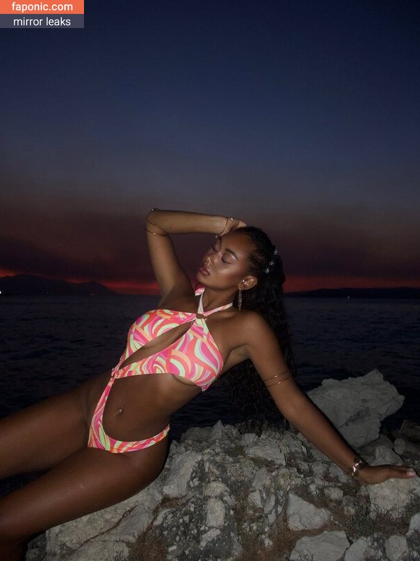 elizabeth anorue, llleasy, llleasy_ Оголені зливи OnlyFans Фото #2