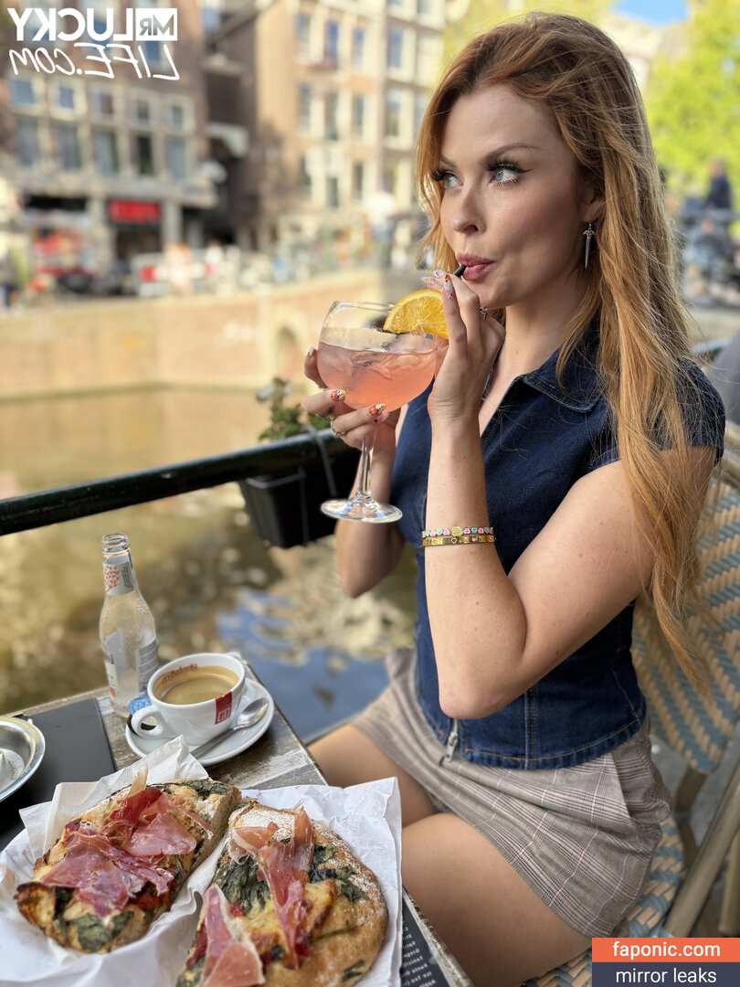 Elly Clutch, PeachGoneWild, ellyclutch, ellyclutchh Оголені зливи OnlyFans Фото #139