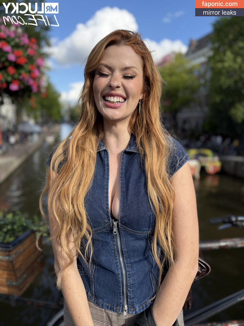 Elly Clutch, PeachGoneWild, ellyclutch, ellyclutchh Оголені зливи OnlyFans Фото #148