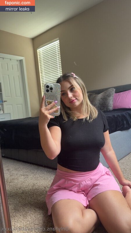 Aria Banks, ariabanksxxx, freeariabanks Оголені зливи OnlyFans Фото #24