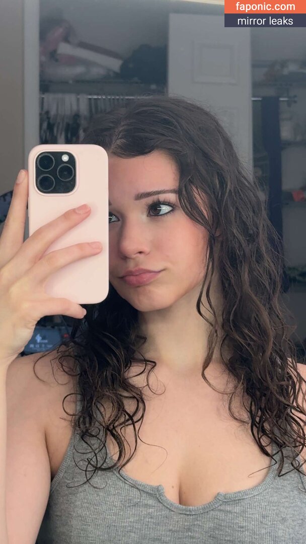Nikki Woods, nikki_neko, nikkiwoodss Оголені зливи OnlyFans Фото #91