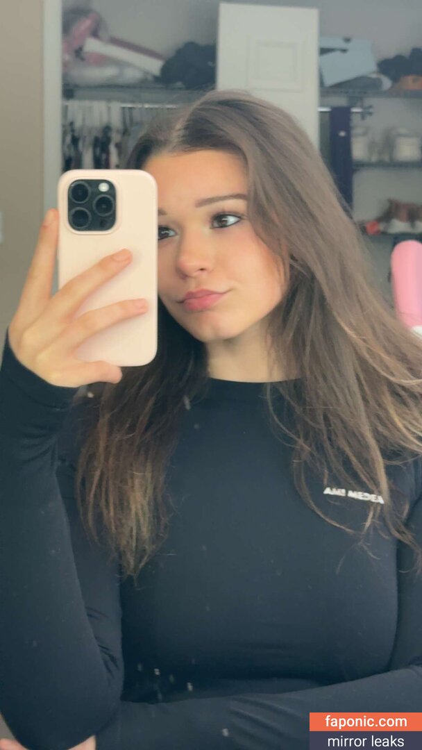 Nikki Woods, nikki_neko, nikkiwoodss Оголені зливи OnlyFans Фото #113