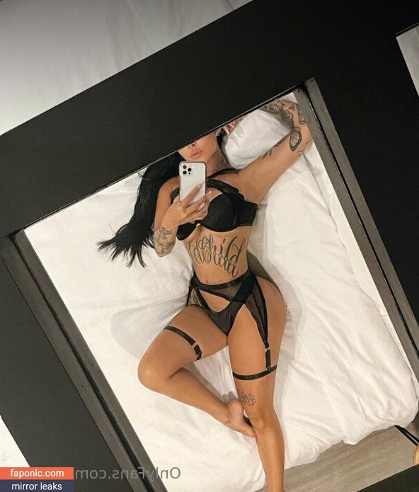 Valerie Cossette, https:, valerie.c_, valeriec, valeriecossett Оголені зливи OnlyFans Фото #30