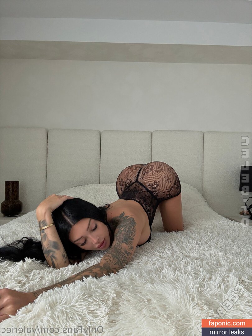 Valerie Cossette, https:, valerie.c_, valeriec, valeriecossett Оголені зливи OnlyFans Фото #37