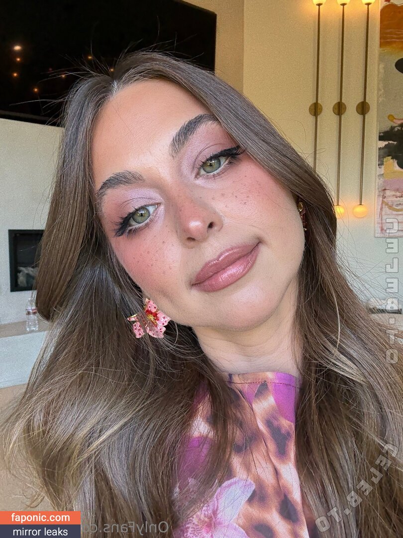 Riley Reid, RileyReidTikTok, hellorileyreid, rileyreidx3 Оголені зливи OnlyFans Фото #2784