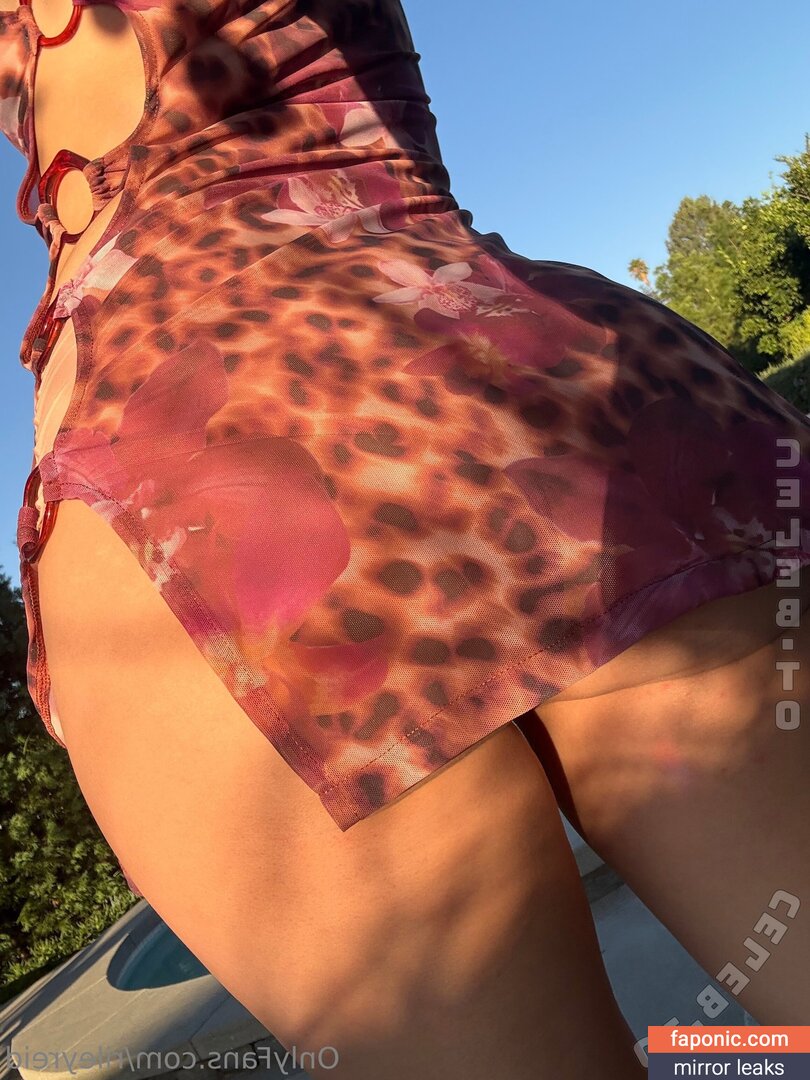 Riley Reid, RileyReidTikTok, hellorileyreid, rileyreidx3 Оголені зливи OnlyFans Фото #3074