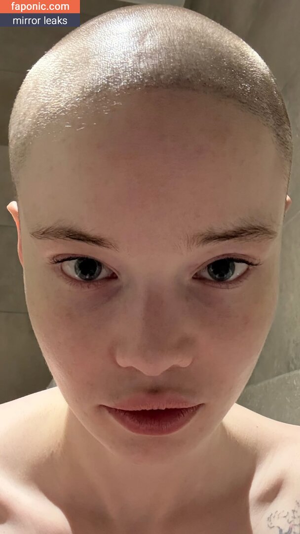 Bigguswombus, Bigwomb, Morgpie, https: Оголені зливи OnlyFans Фото #138