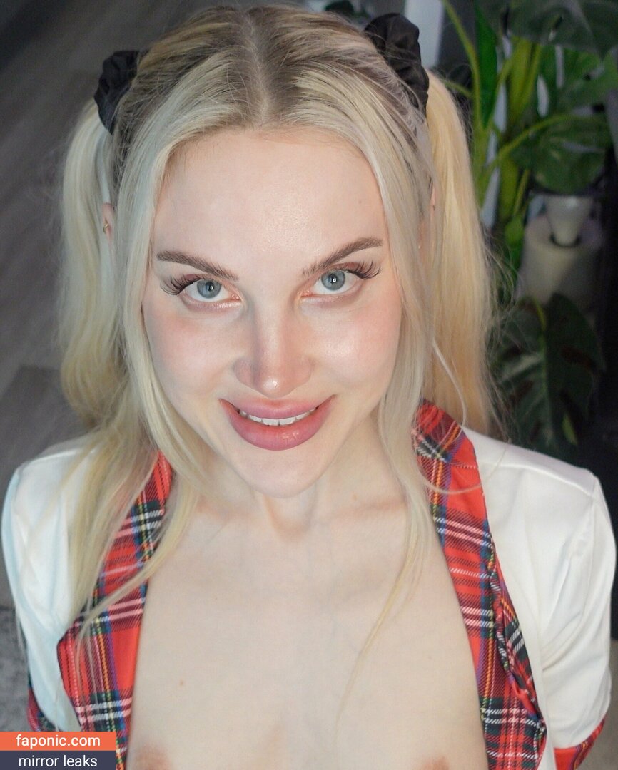 BBC Dildo Solos, Riding, Stroking, Sucking, etc., https:, lyssaoficiall, talitasilvx Оголені зливи OnlyFans Фото #527